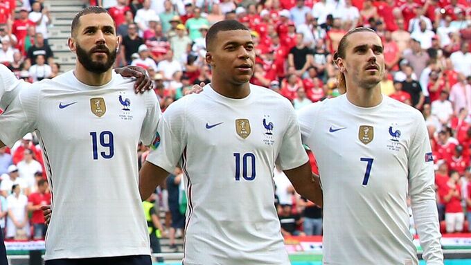 Mbappe thường là nguồn cơn rắc rối với tuyển Pháp