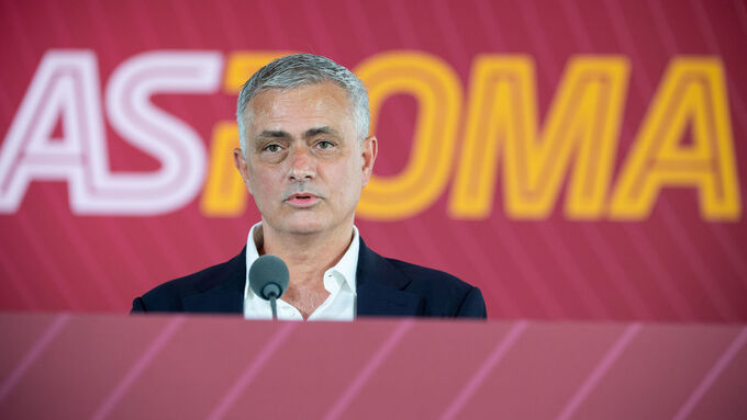 Mourinho xem thất bại của bản thân là thành tựu cho người khác