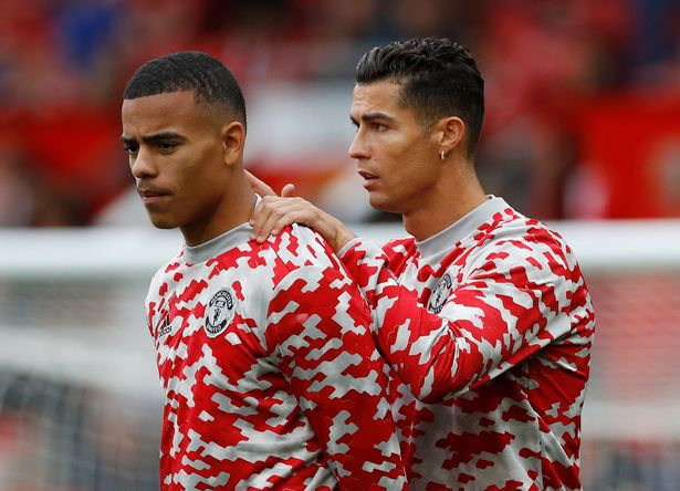 Phía Man UTD thật sự lục đục chỉ vi Ronaldo